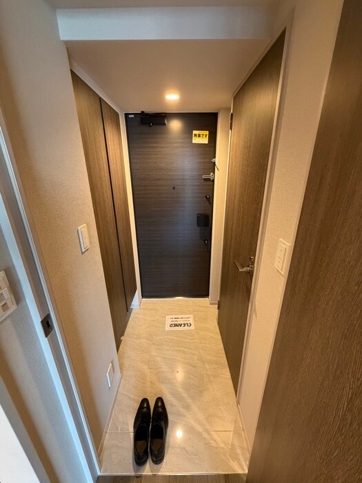 物件内観写真7　(玄関)