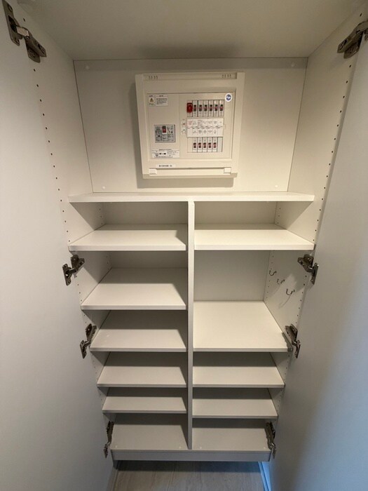 物件内観写真8　(靴箱)