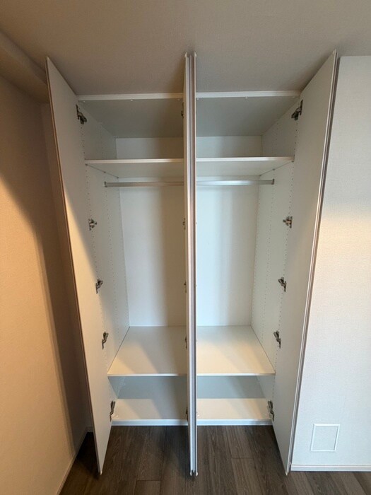 物件内観写真13　(収納)