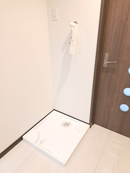 物件内観写真15　(洗濯機置場)