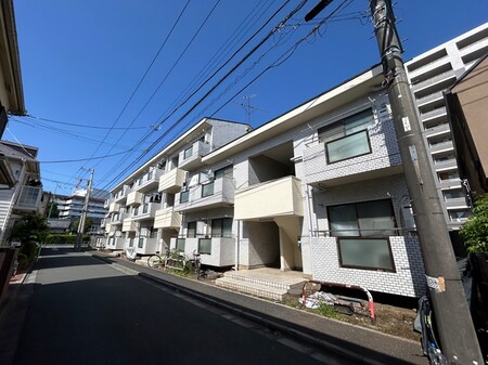 ヴァンベ－ル三鷹外観写真