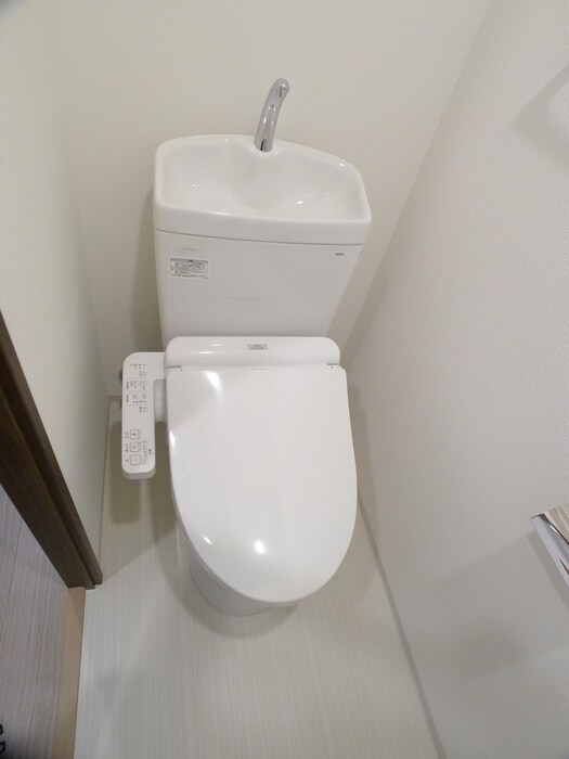 物件内観写真14　(トイレ)