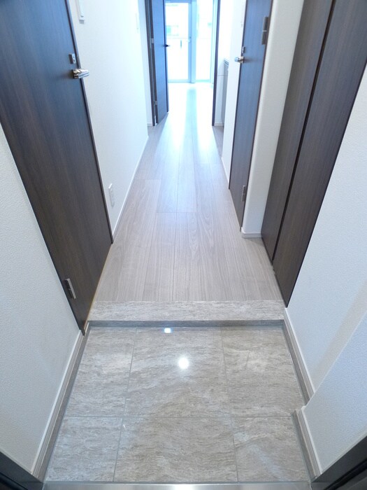 物件内観写真15　(玄関)