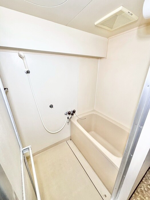 チェリ－ブロッサムのバス