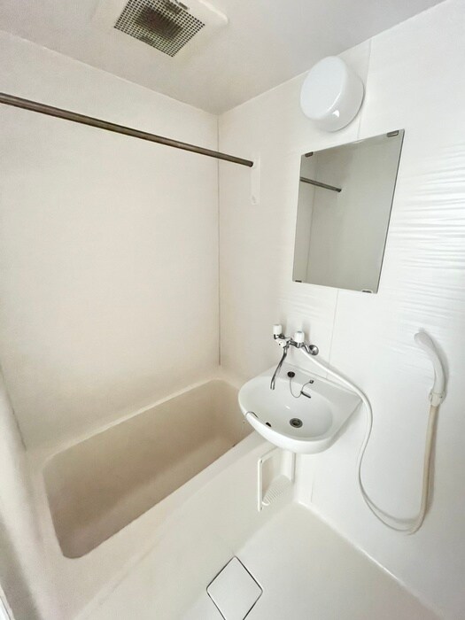 物件内観写真12　(バス／シャワールーム等)