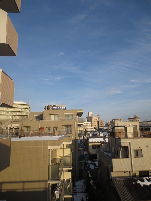 物件内観写真16　(室内からの展望)