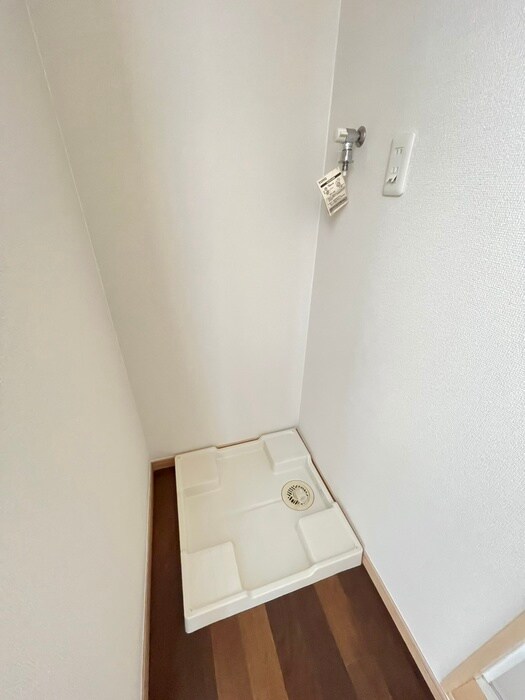 物件内観写真20　(洗濯機置場)