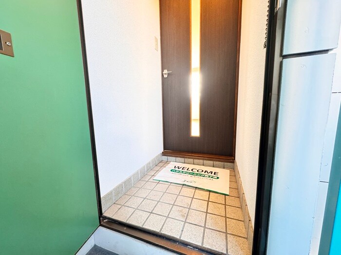 物件内観写真15　(玄関)