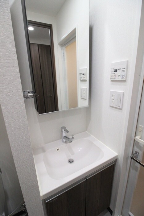 物件内観写真12　(洗面)