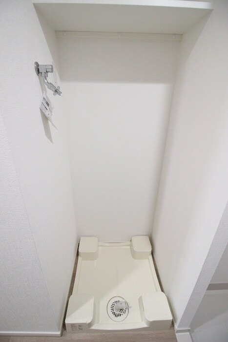 物件内観写真18　(洗濯機置場)