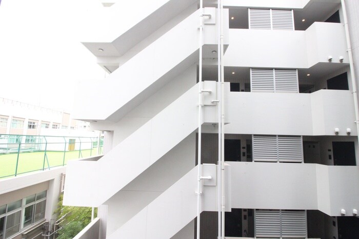 物件内観写真20　(室内からの展望)