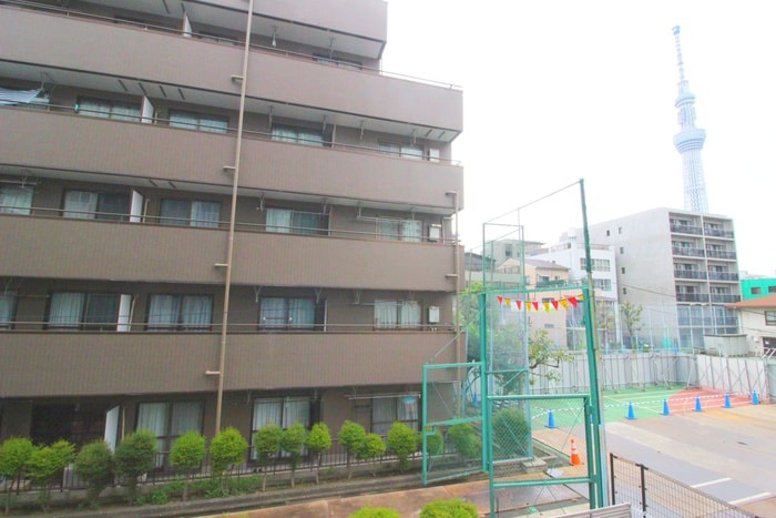 物件内観写真22　(室内からの展望)