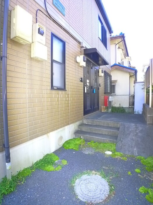 物件外観写真5　(エントランス部分)