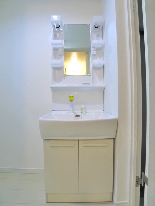 物件内観写真17　(洗面)