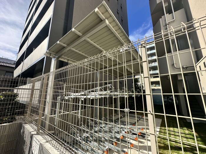 物件外観写真5　(駐輪場)