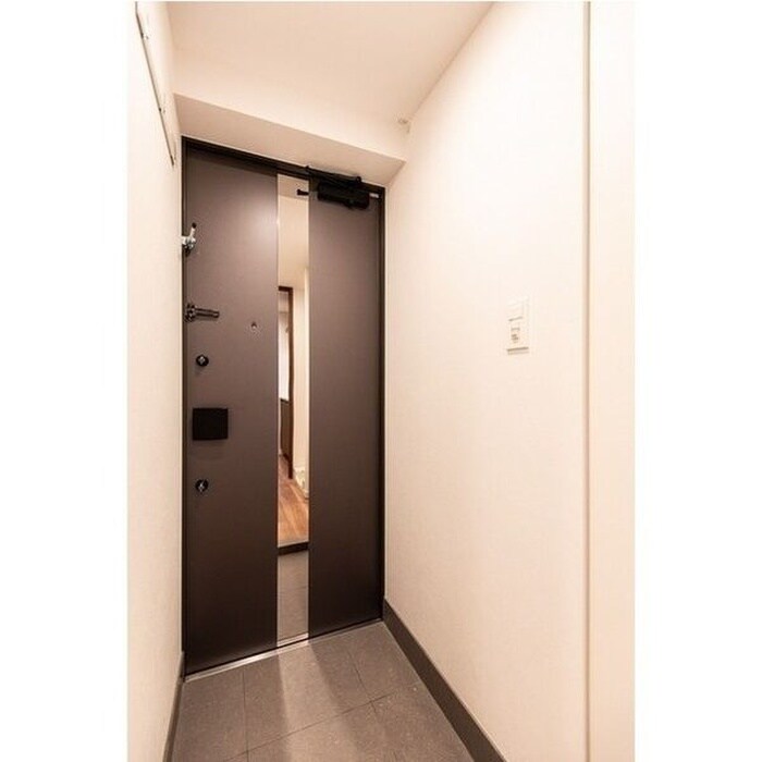 物件内観写真14　(玄関)