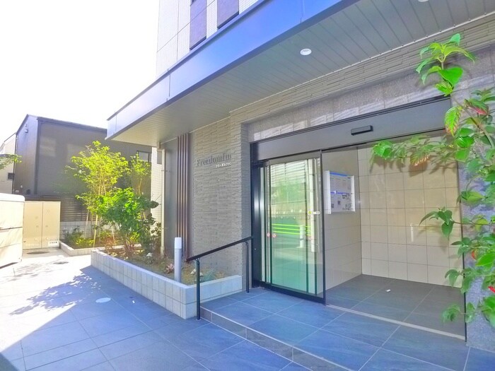 物件外観写真3　(周辺環境)