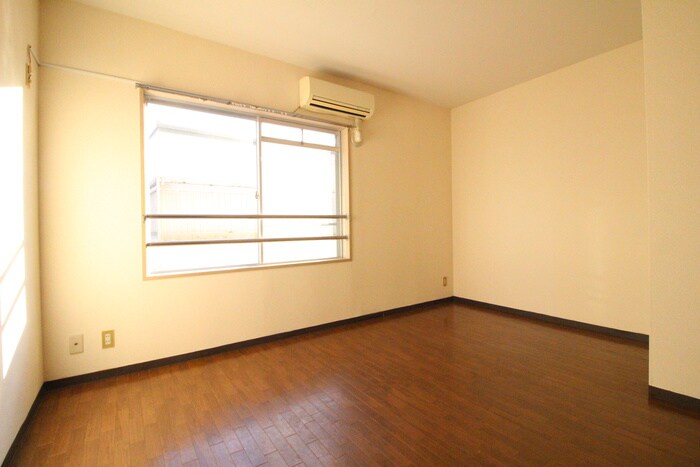 物件内観写真11　(居室)