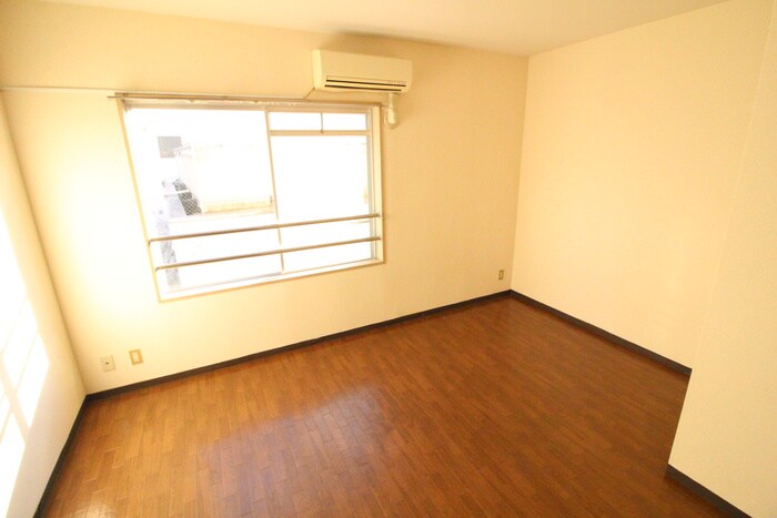 物件内観写真15　(居室)