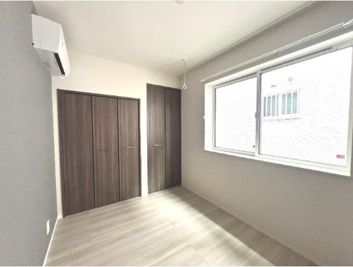 物件内観写真6　(室内からの展望)