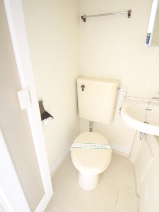 物件内観写真10　(トイレ)