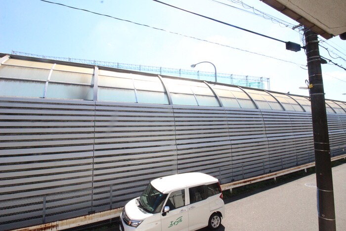 物件内観写真13　(室内からの展望)