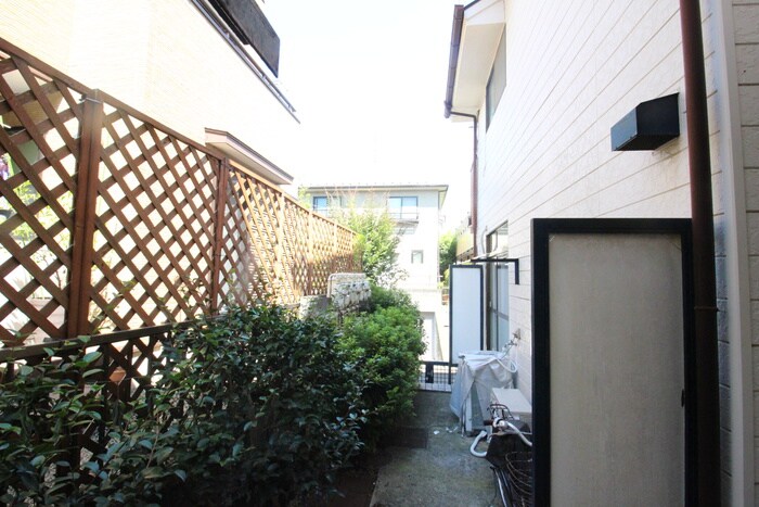 物件内観写真13　(室内からの展望)