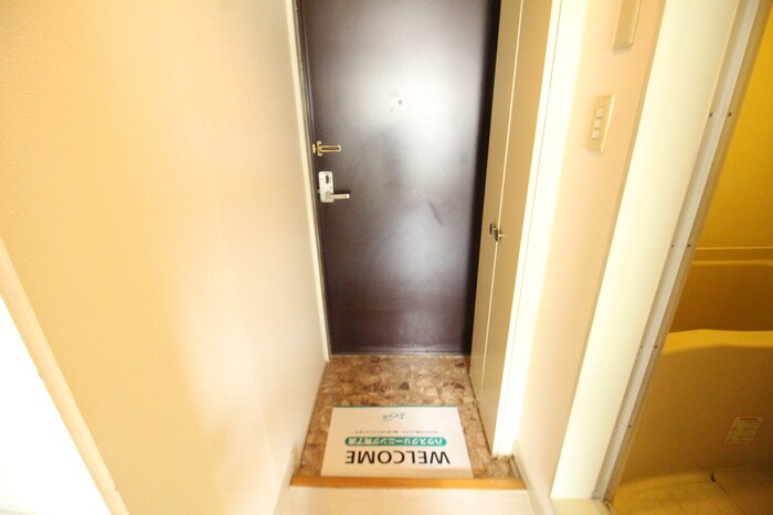 物件内観写真15　(玄関)
