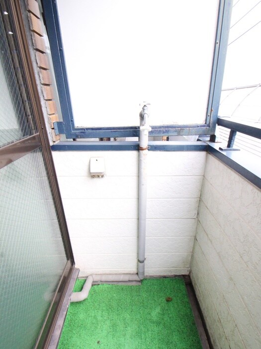 物件内観写真16　(洗濯機置場)