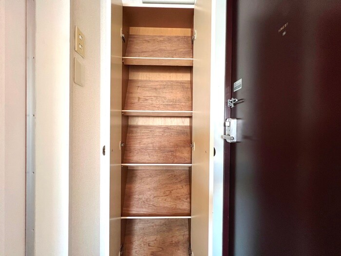 物件内観写真16　(靴箱)