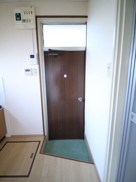 カトレアコーポの玄関