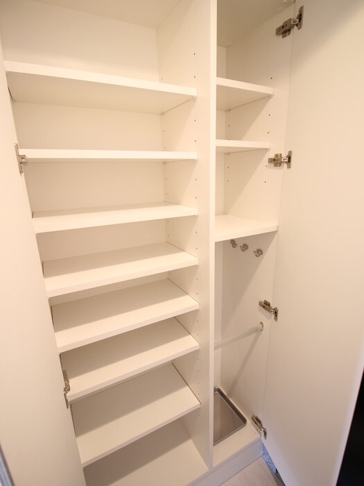 物件内観写真8　(靴箱)