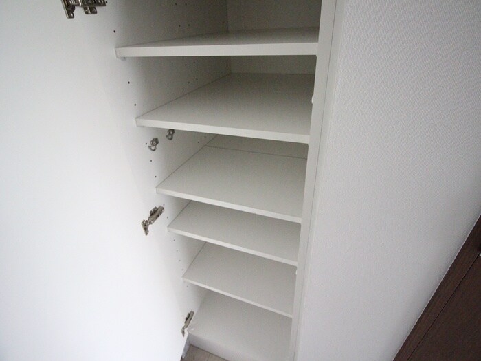 物件内観写真8　(靴箱)