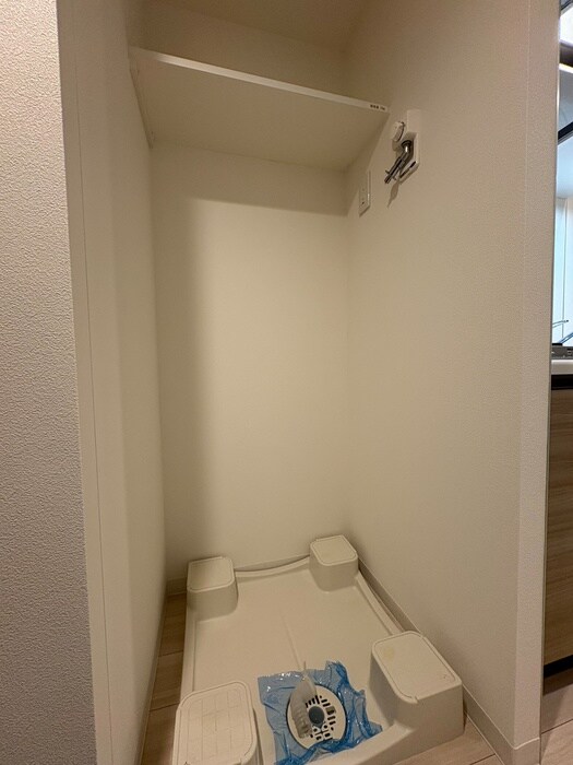 物件内観写真9　(洗濯機置場)