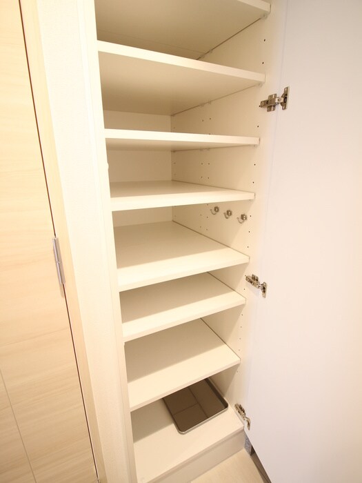 物件内観写真11　(靴箱)