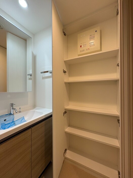 物件内観写真12　(収納)