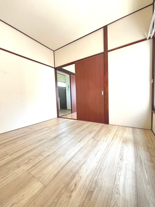 物件内観写真9　(居室)