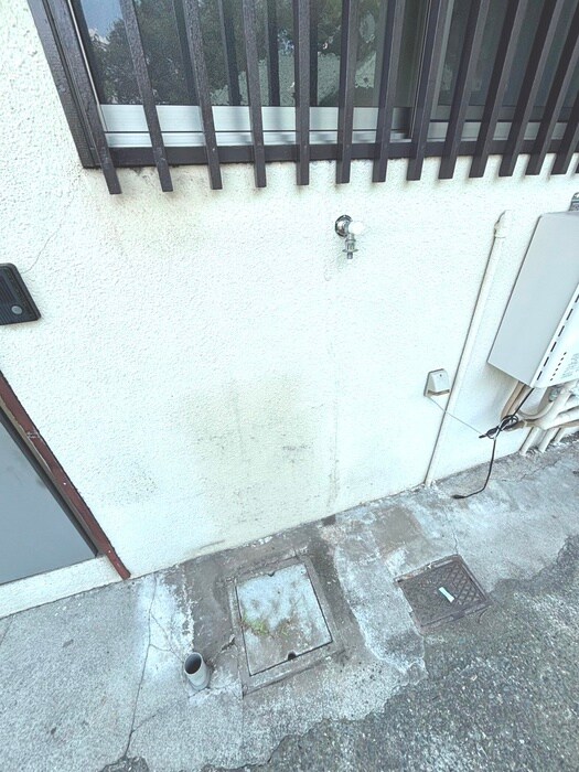 物件内観写真15　(洗濯機置場)