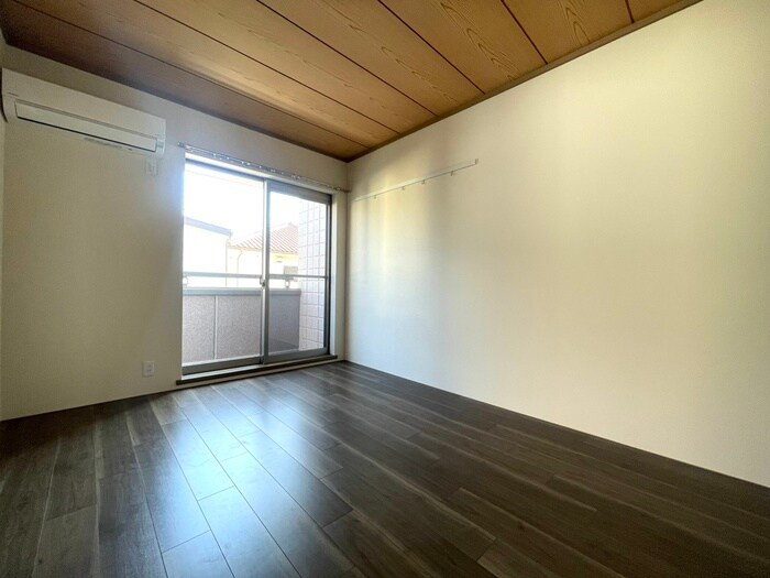 カーサヴェルデ(201)の居室