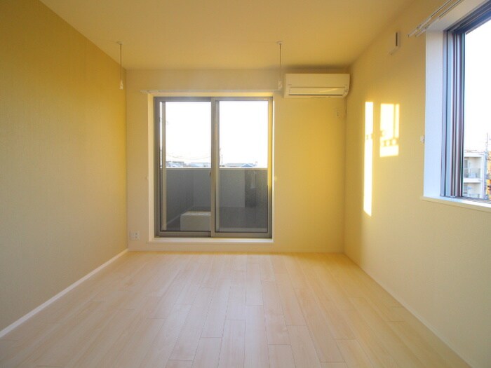 物件内観写真5　(居室)