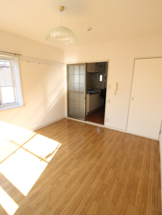 物件内観写真6　(居室)