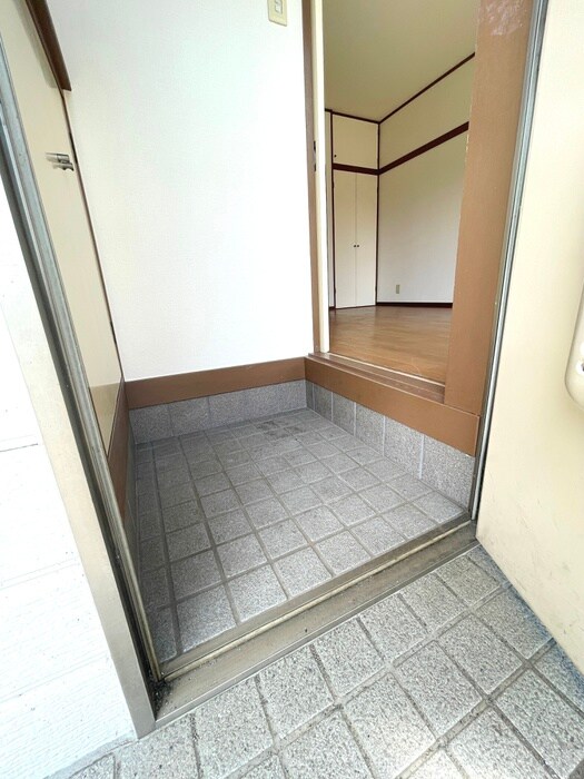 物件内観写真15　(玄関)