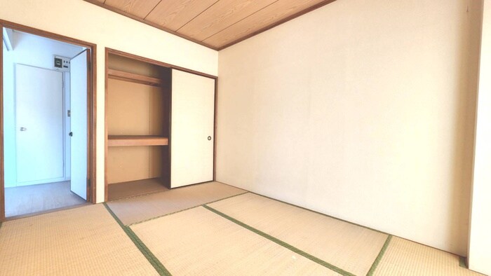 物件内観写真8　(居室)