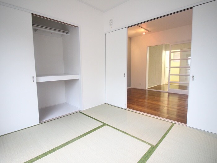 物件内観写真9　(居室)