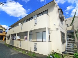 ファミーユ稲葉外観写真