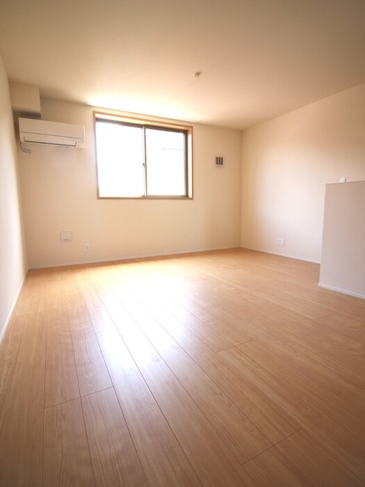 シュロス蓮田の居室