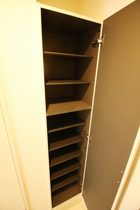 物件内観写真15　(靴箱)