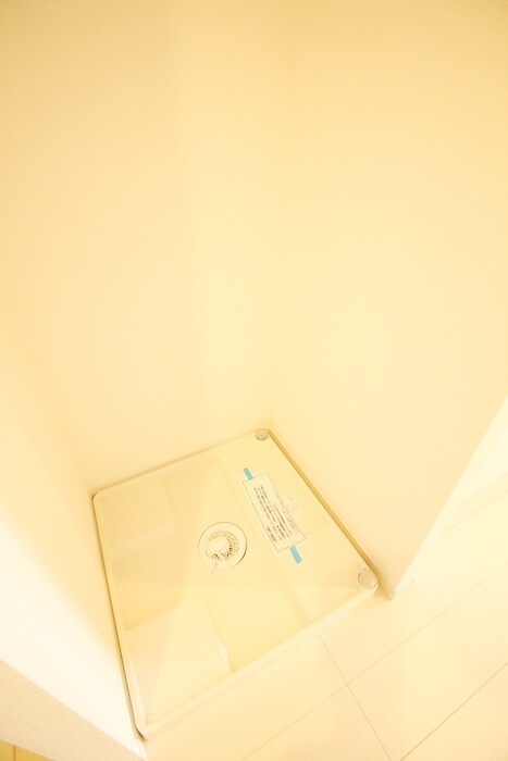 物件内観写真16　(洗濯機置場)