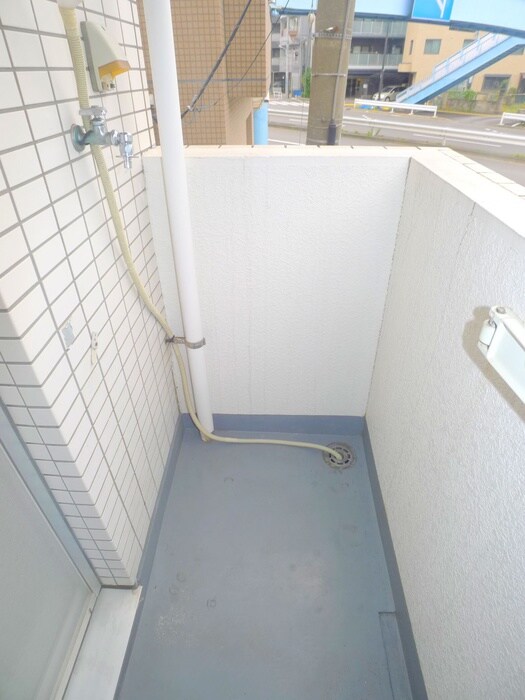 物件内観写真13　(洗濯機置場)