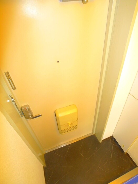 物件内観写真17　(玄関)